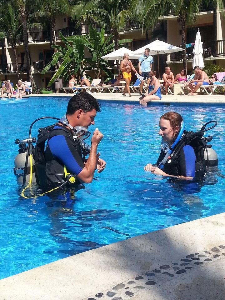 becoming a divemaster