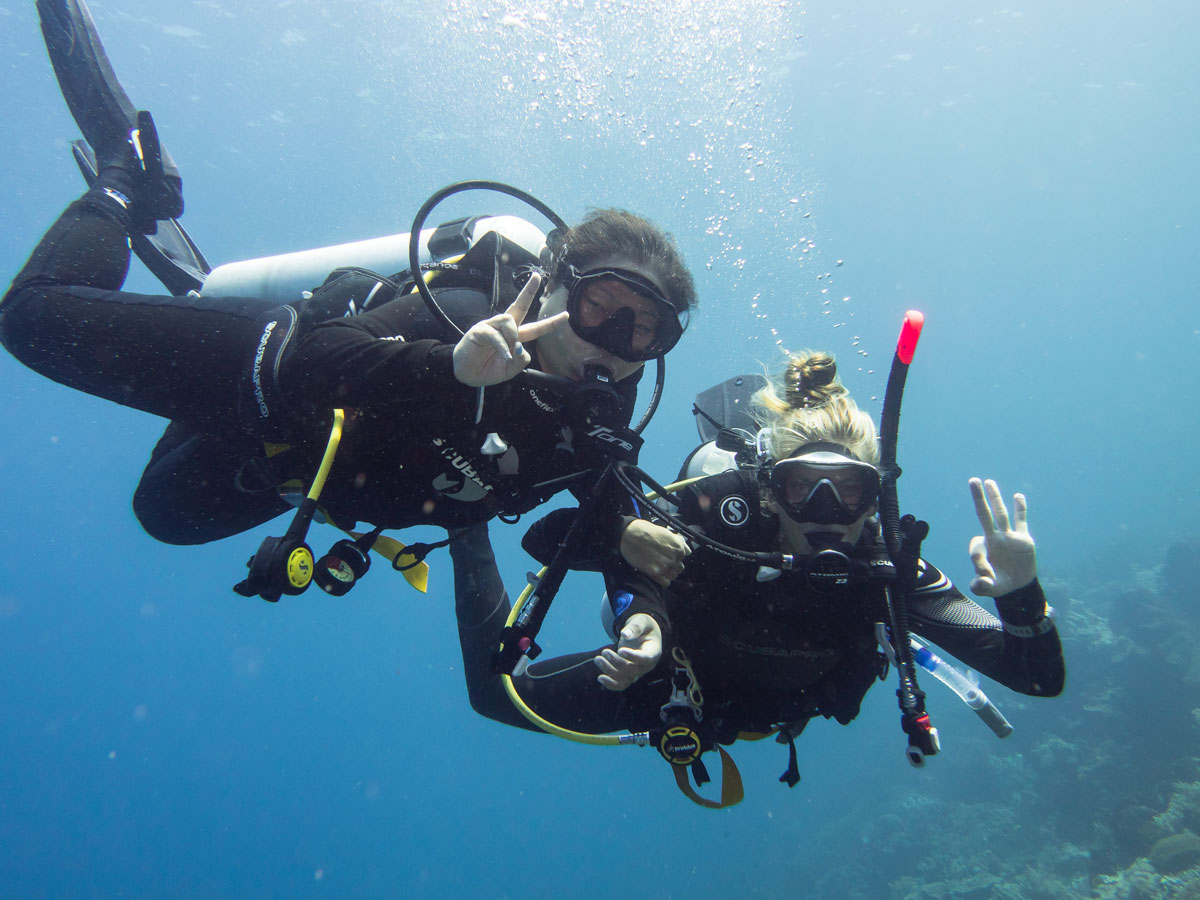 scuba diving instructor salary