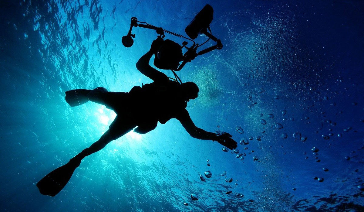 solo diving scuba