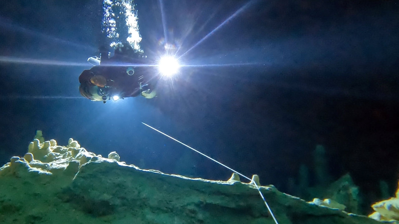 cave diving in mexico