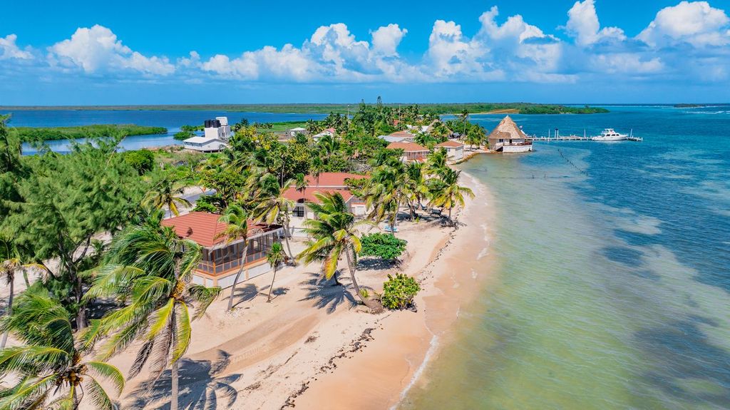 deluxe cabanas Belize womens dive trip